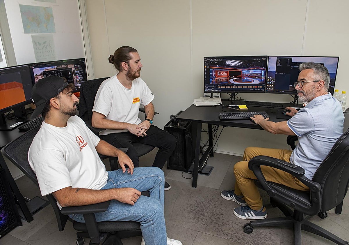 Imagen principal - 1. Pablo, Gunnan y Carlos. | 2. Tanausú García, Irene Rodríguez y Carlos Santana | 3. Desirée Hernández y Lisandro Minahk.