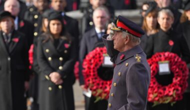 El rey Carlos III encabeza la ceremonia del Domingo del Recuerdo en el Reino Unido