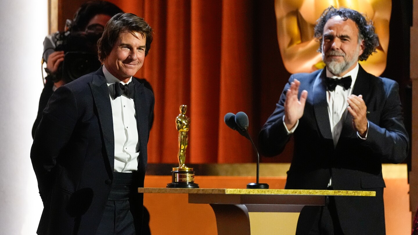 Por su trayectoria, Tom Cruise finalmente recibe un Oscar en los Premios de los Gobernadores