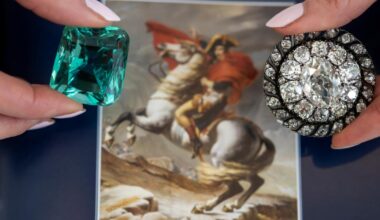 Sotheby's subasta broche de diamantes perdido por Napoleón por $4,4 millones