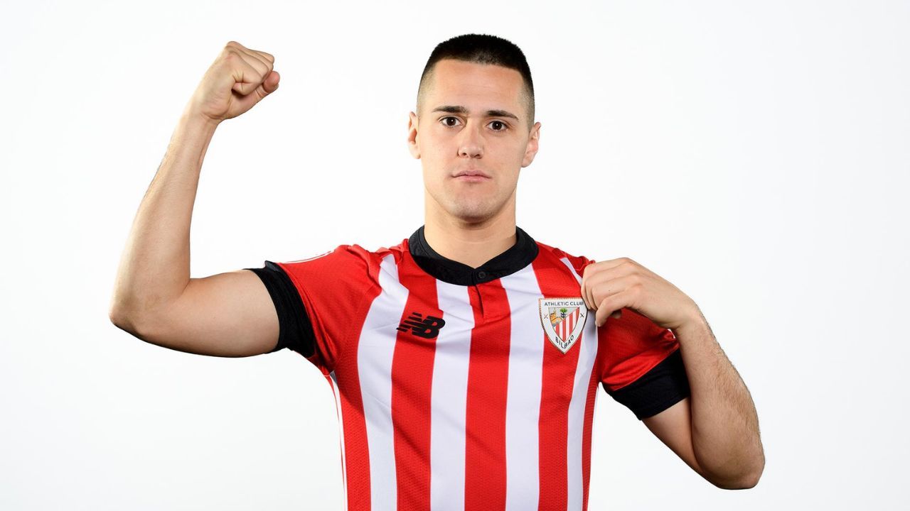 El Sporting sondea el mercado español de delanteros para fichar en enero - La Voz de Asturias