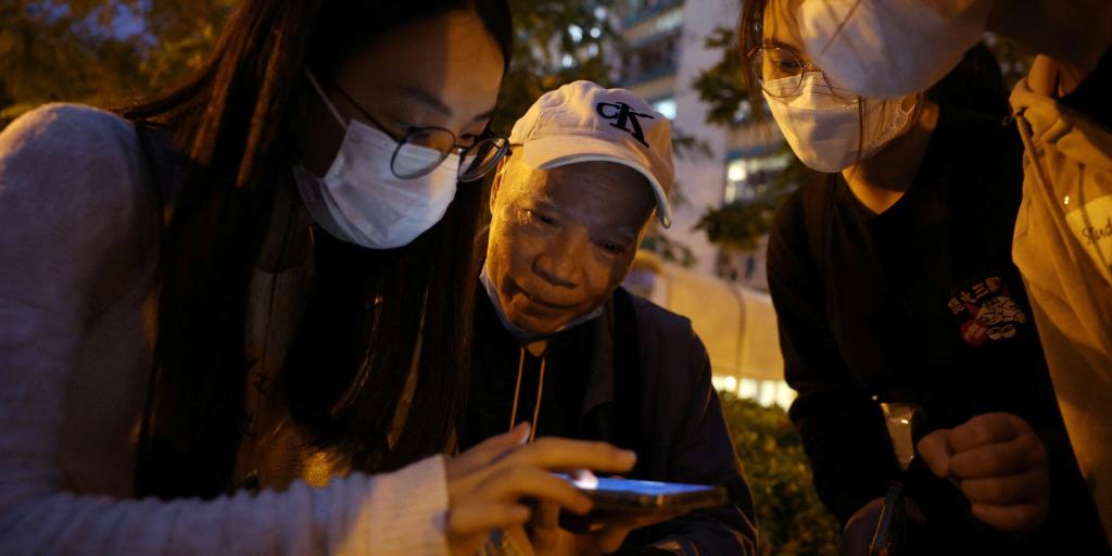 Supervivientes del horror en Hong Kong: «No nos queda nada»