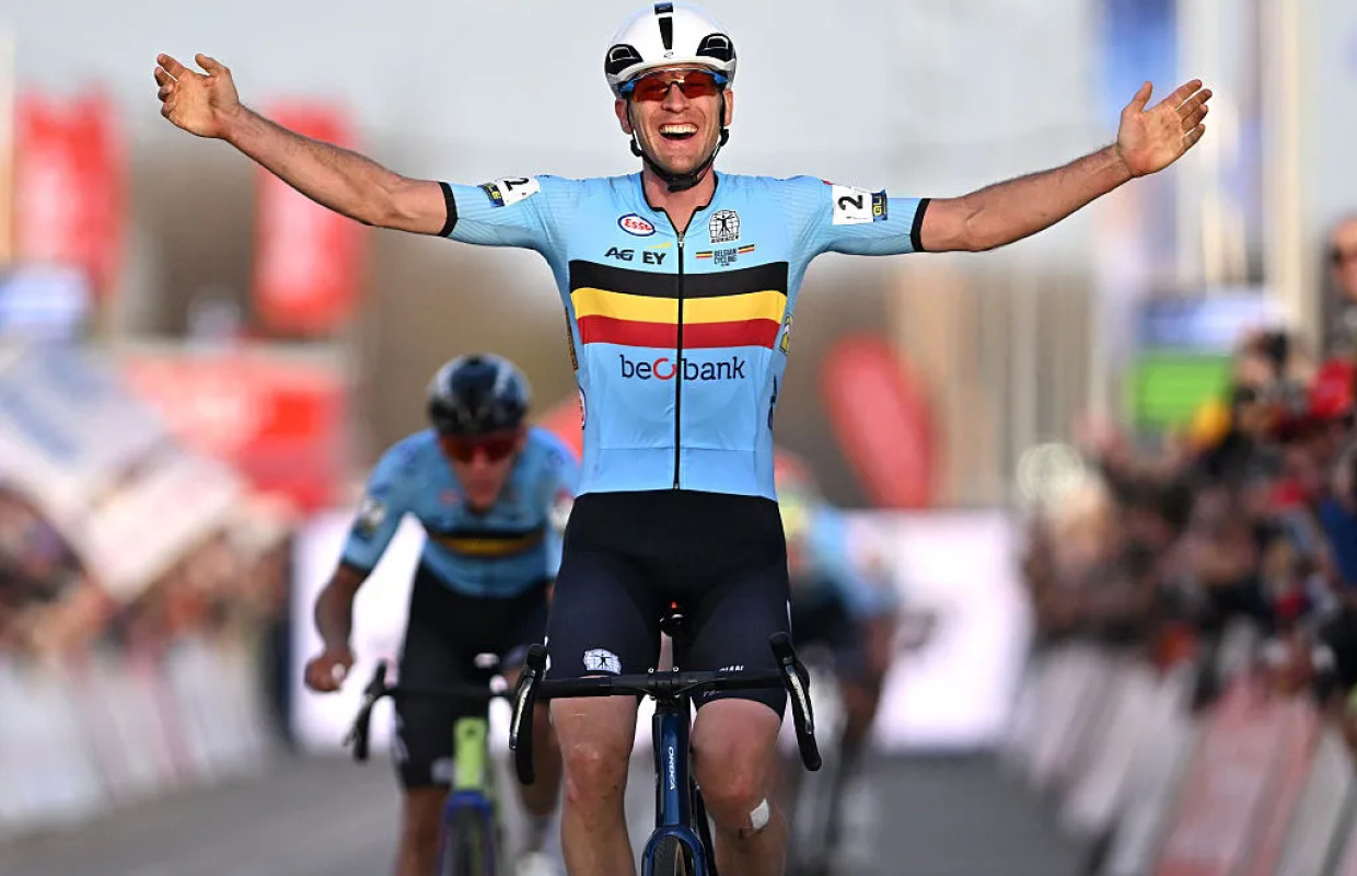 Felipe Orts entra en el Top 10 de un Campeonato de Europa CX que ganan Toon Aerts e Inge van der Heijden