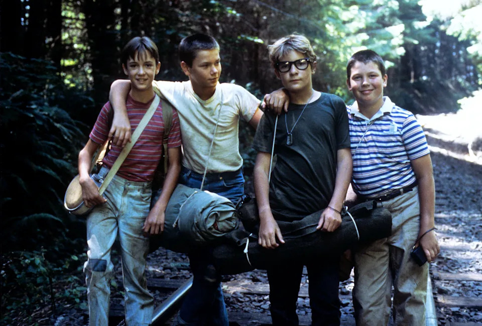De izquierda a derecha: Wil Wheaton, River Phoenix, Corey Feldman y Jerry O'Connell en 