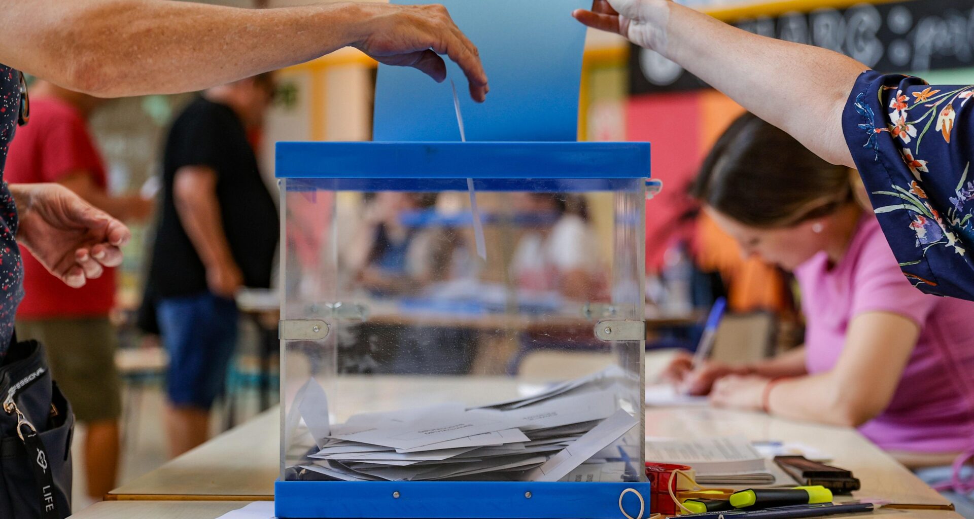 cómo sé en qué colegio tengo que votar