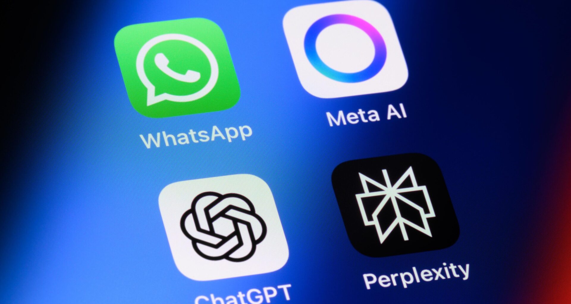 Bruselas investiga a Meta por trabas a proveedores de inteligencia artificial en su servicio de WhatsApp