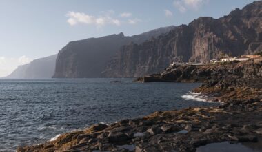 Tres muertos por un golpe de mar en el sur de Tenerife