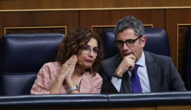 El Gobierno acaba el año sin mayoría y cercado por denuncias en el PSOE