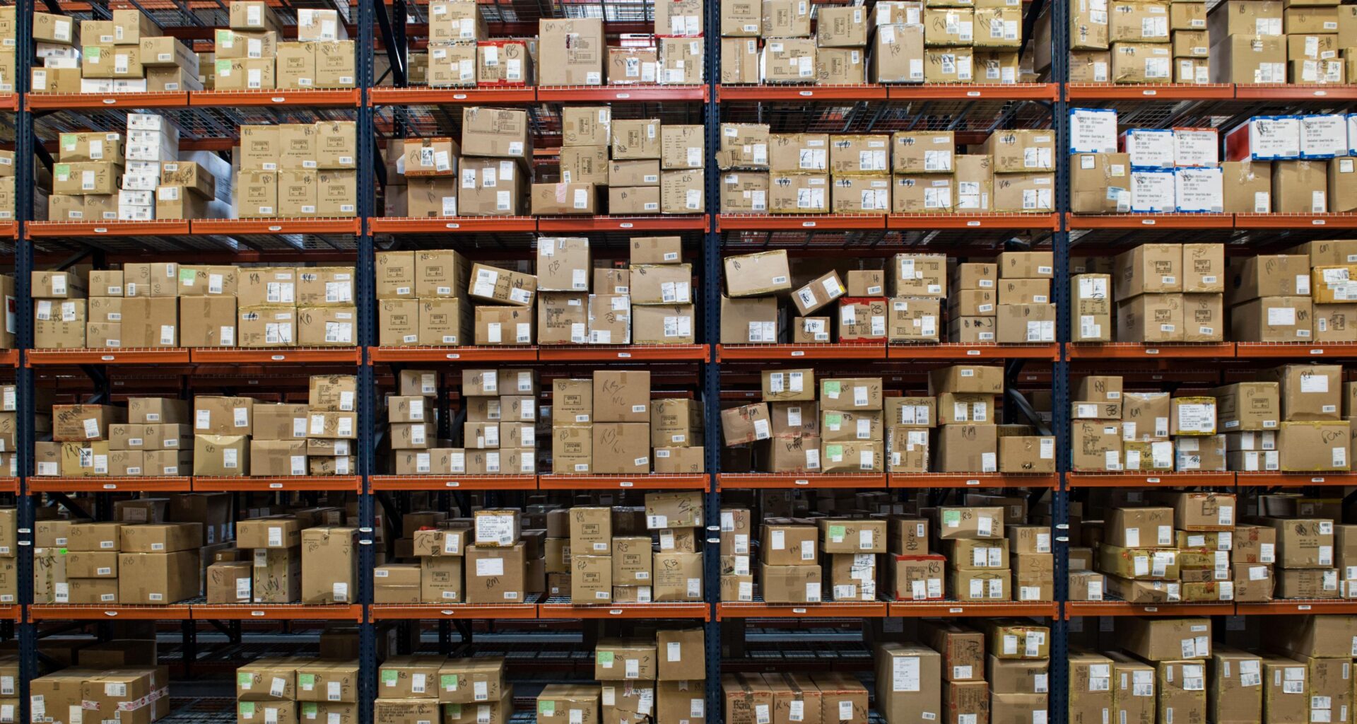 Bruselas gravará con tres euros los envíos de paquetes pequeños