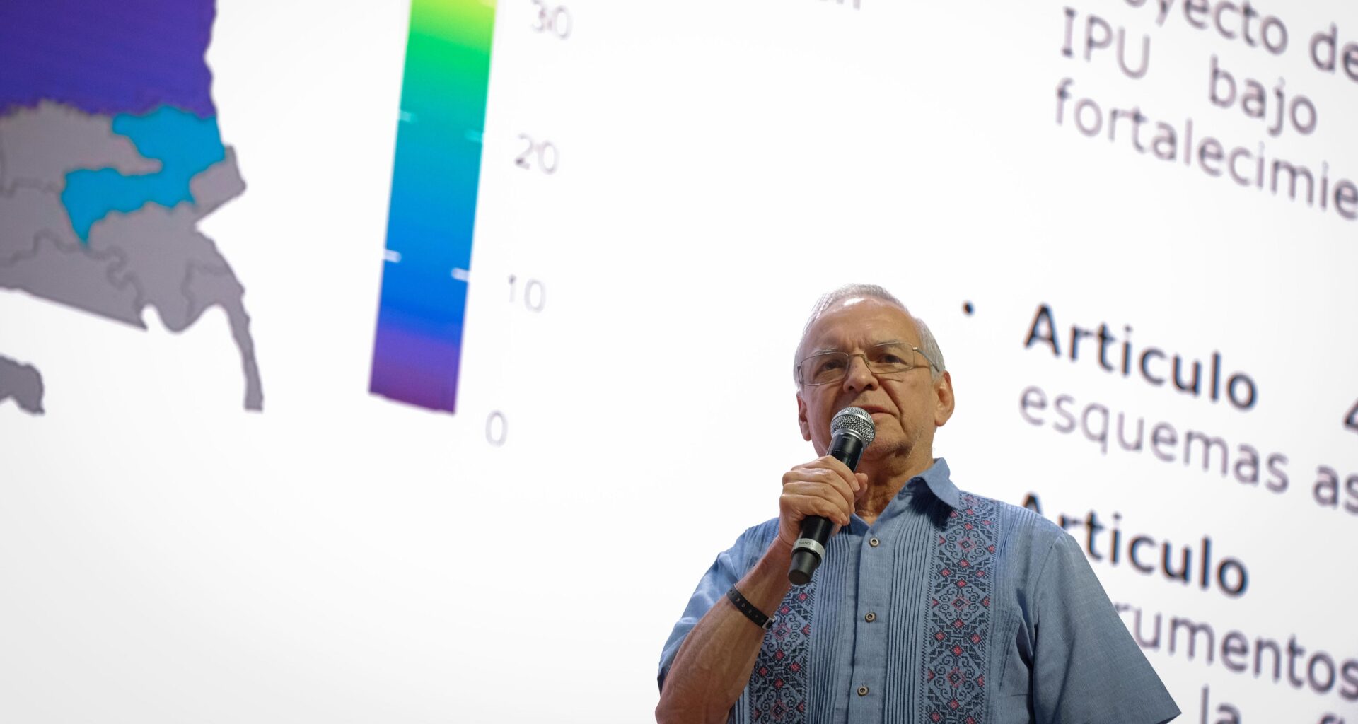 Ordenan cárcel para dos exministros de Petro por participación en escándalo de corrupción