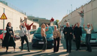 "Tu radio superestrella", el lema de RNE para felicitar la Navidad en 'Telepasión 2025'