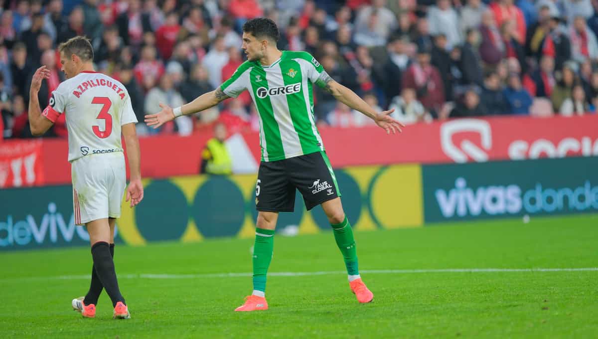 Bartra se defiende de los que le acusan de provocar la suspensión de El Gran Derbi: "Siempre lo hago, en casa y fuera"