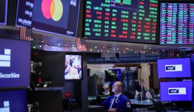 analistas prevén cuarto año seguido de alzas en Wall Street