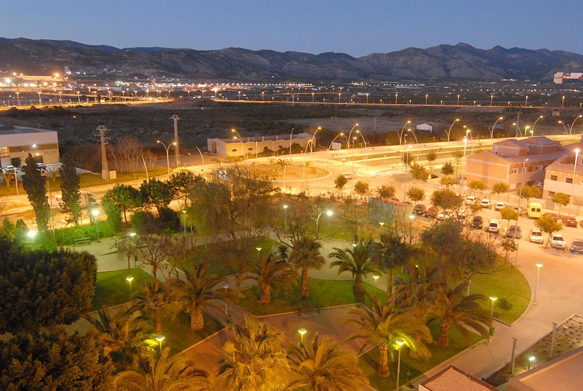 12/01/2008 - CASTELLON - TERRENOS QUE ESTAN DETRAS DEL HOSPITAL GENERAL DONDE PROXIMAMENTE PUEDE QUE SE VAYA A CONSTRUIR LA UNIVERSIDAD INTERNACIONAL - VIU: Valencian International University