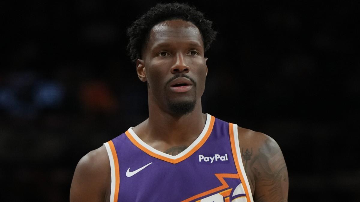 Nigel Hayes-Davis, en un partido con los Suns