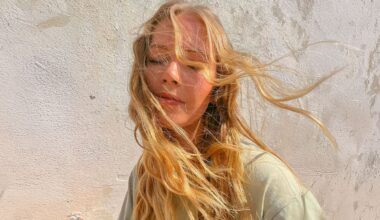 "Que el pelo se mantenga limpio durante días es una de las 5 señales de que está envejeciendo"