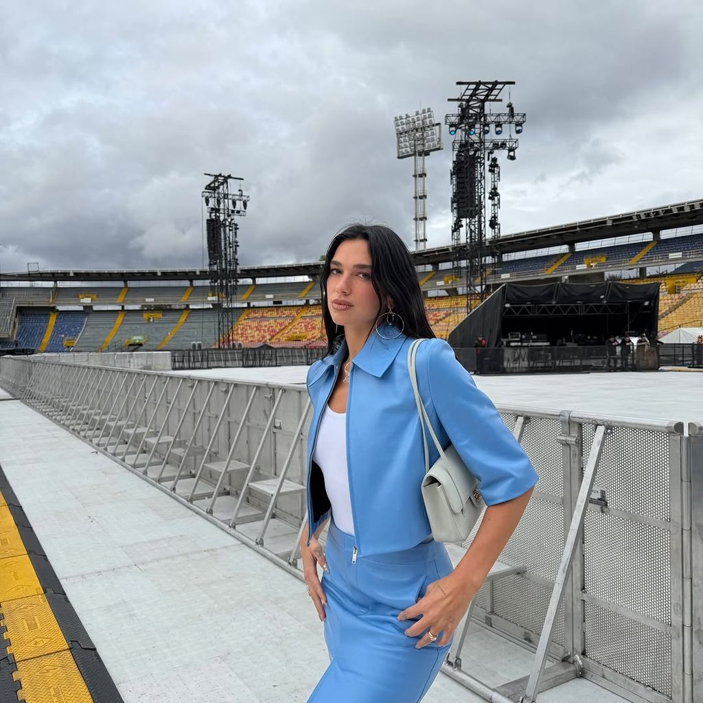 Dua Lipa en su gira por estadios y arenas, Radical Optimism Tour