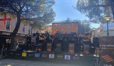 Las primeras horas de la Nochebuena daimieleña se vivirán un año más en la Plaza