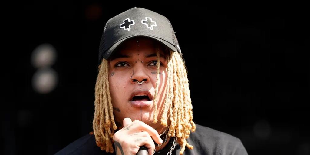 Muere inesperadamente a los 26 años el rapero Poorstacy, colaborador y amigo de Travis Barker