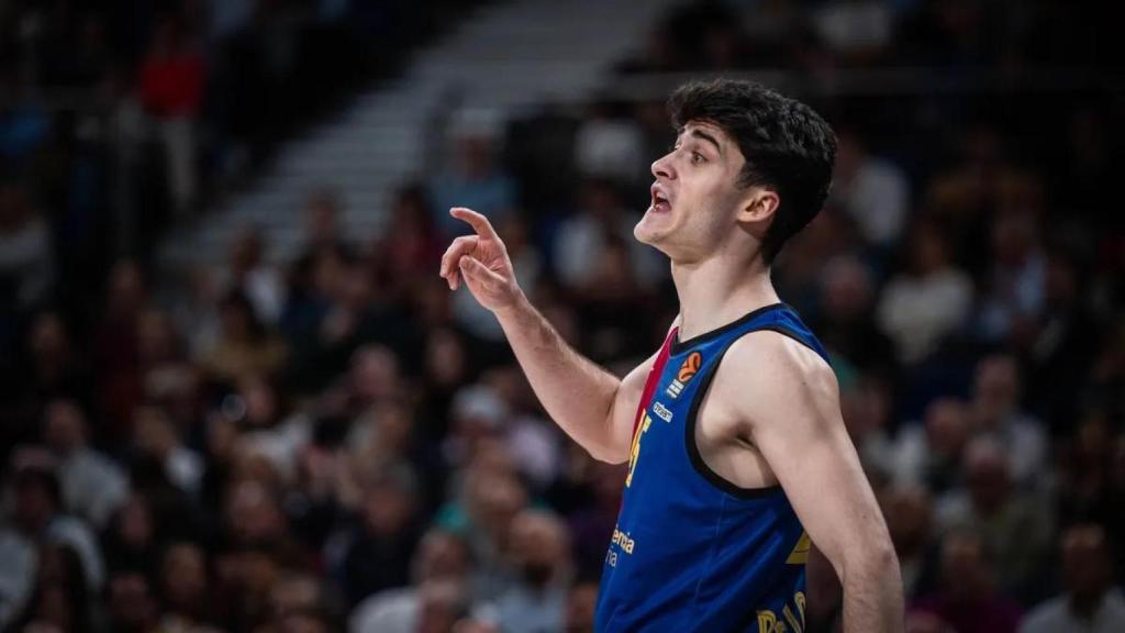 Raúl Villar en su debut con el Barça de basket