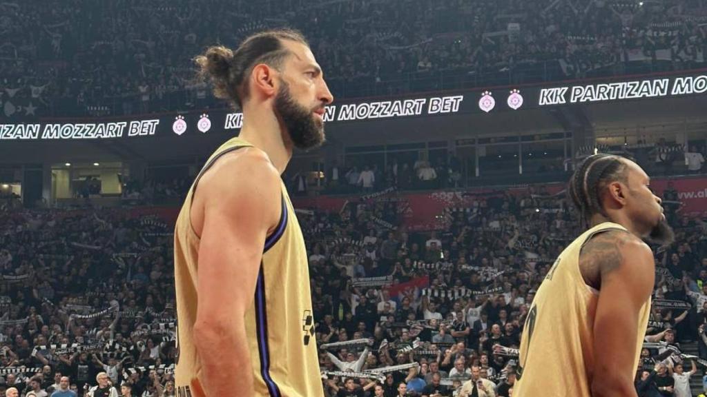 Tornike Shengelia y Kevin Punter en el Partizan-Barça de basket de Euroliga