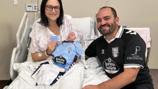 Roi y sus padres, con el Carnet Celtista número 40.000