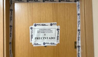 le pidió ayuda con su perro