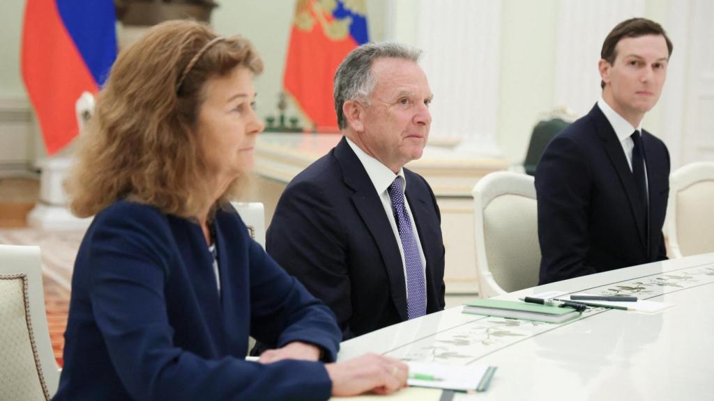 Steve Witkoff y Jared Kushner en el Kremlin durante su reunión con Putin.