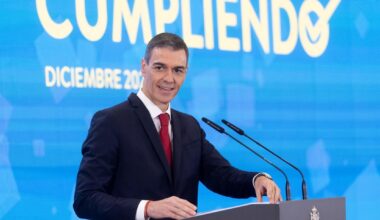 Sánchez hace un balance triunfalista de su gestión y denuncia "campañas de acoso personal, mentira y fango"