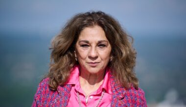 Lolita muestra su malestar y dice basta en un comunicado