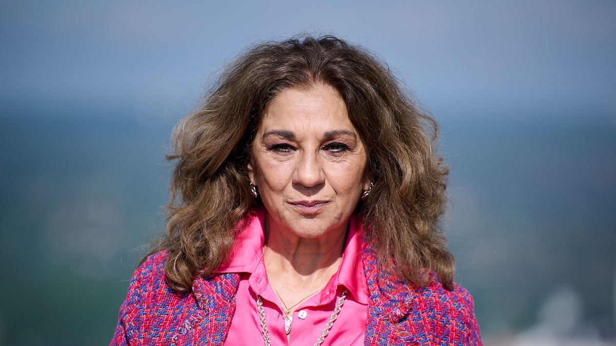 Lolita muestra su malestar y dice basta en un comunicado