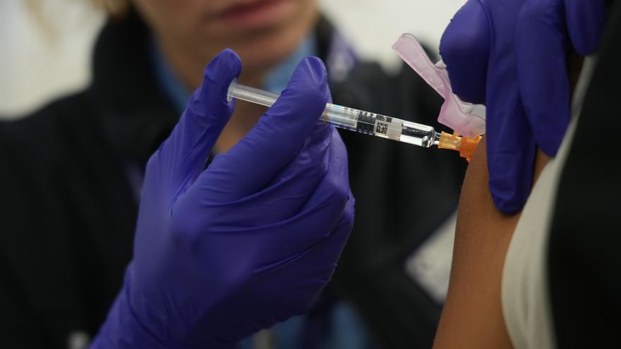 La gripe K se adelanta a la Navidad y tensa la situación sanitaria vasca