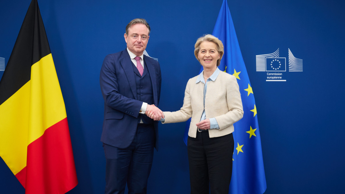 Por qué no se están usando (aún) los activos rusos congelados para financiar a Ucrania