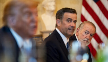 Este exagente de la CIA explica la lógica de Trump y advierte que Europa "no está unida"