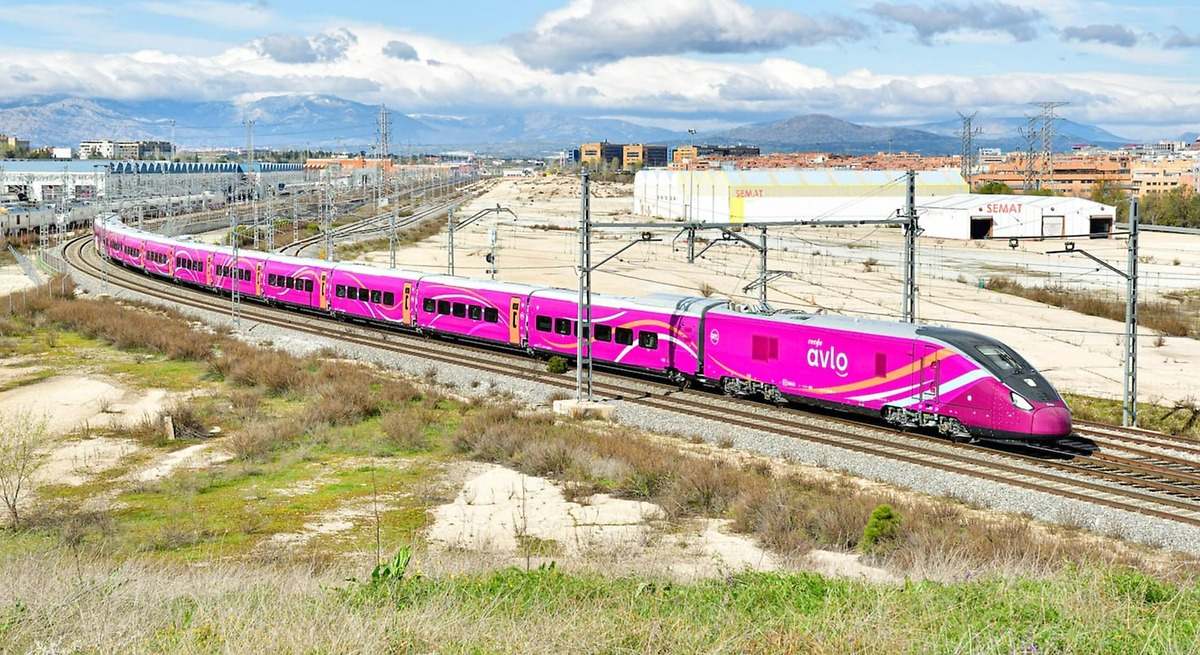 La retirada de los Avlo de Renfe entre Madrid y Barcelona dispara los precios un 25%, hasta 64 euros de media