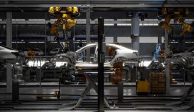 El motor europeo evita un colapso con la 'salvación' del coche de combustión, pero el retraso costará 90.000 millones