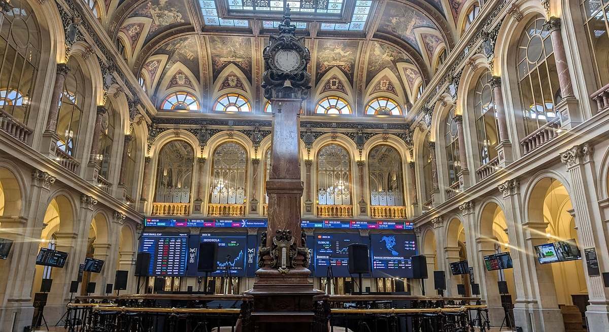 El Ibex 35 está a solo 22 horas de su segundo mejor año de la historia