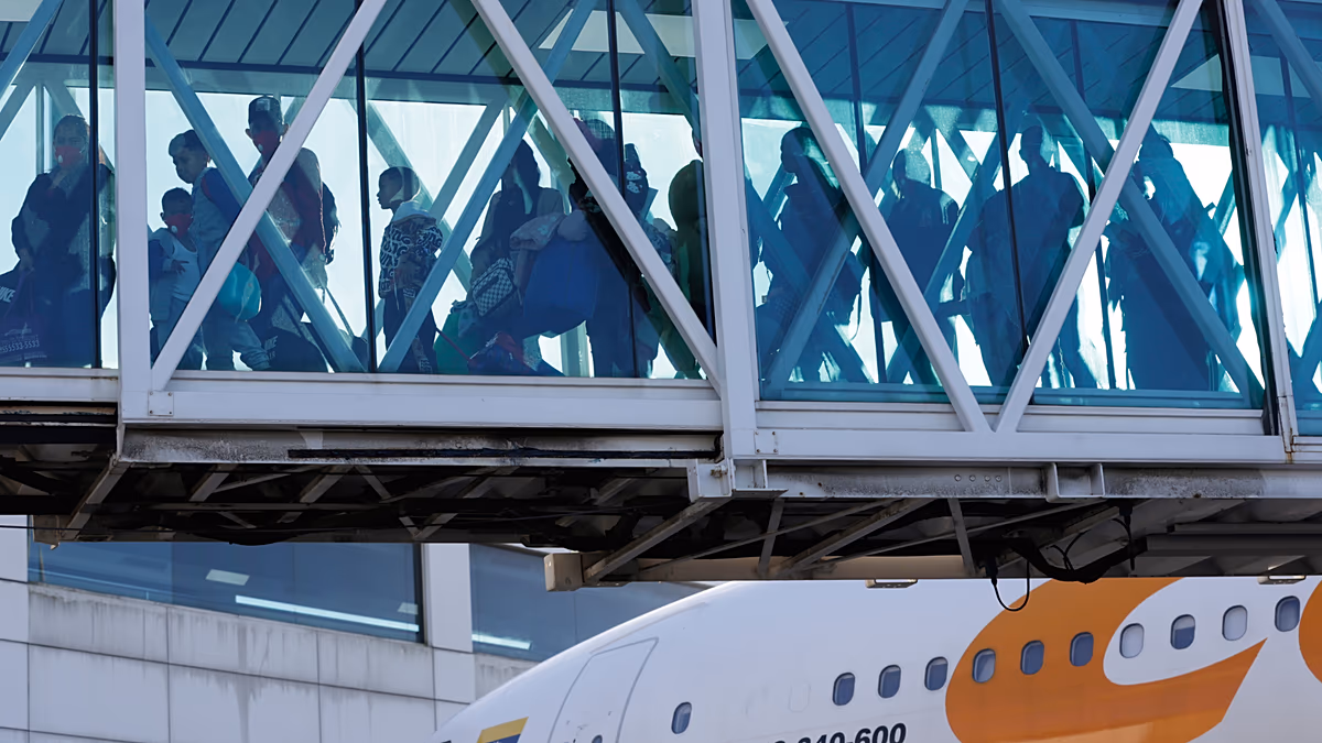 Cientos de inmigrantes venezolanos repatriados desde Estados Unidos a Venezuela