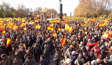 Miles de personas participan en la manifestación del PP contra el Gobierno: "¡Elecciones ya!"