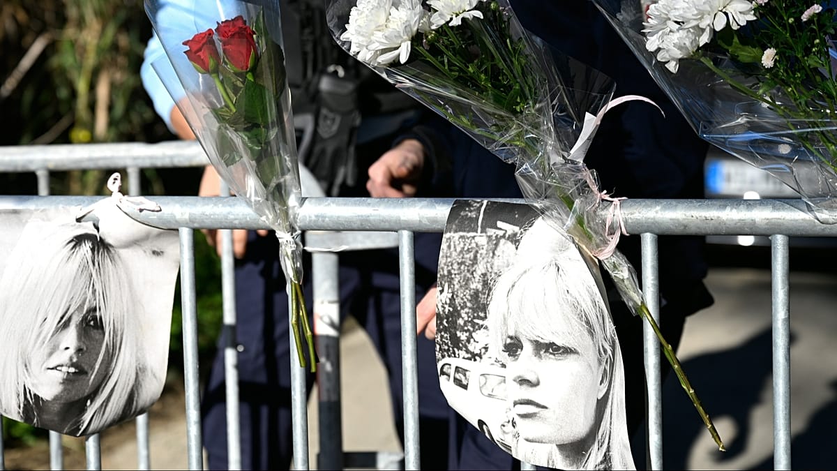 La derecha francesa reabre la polémica por el legado de Brigitte Bardot y pide un homenaje nacional