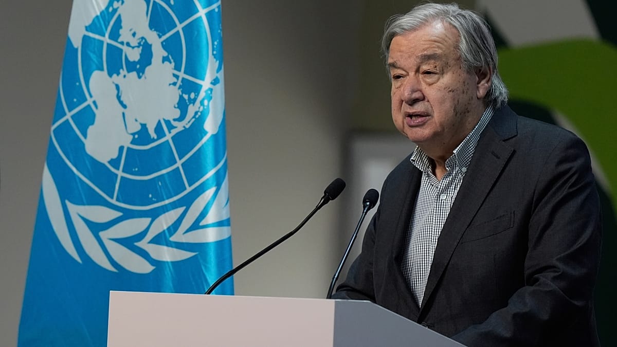 El jefe de la ONU pide priorizar a la gente y al planeta, alerta del impacto climático de la guerra