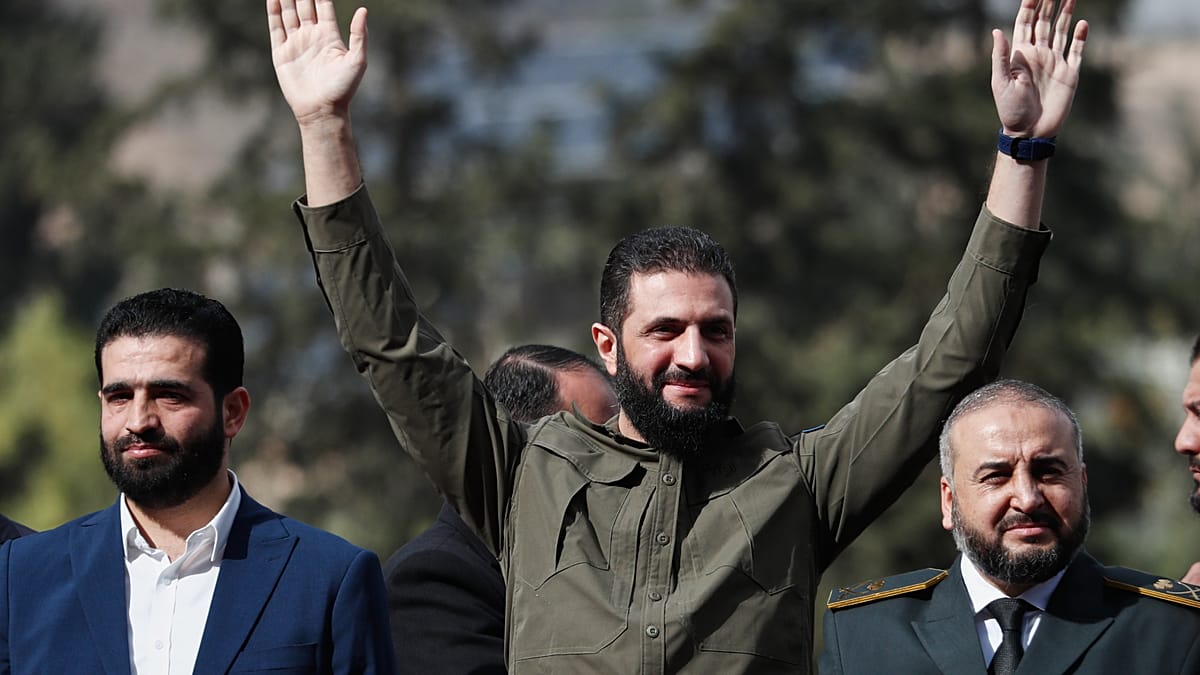 Al Sharaa promete "reconstruir Siria" en el primer aniversario de la caída de Bashar al Assad