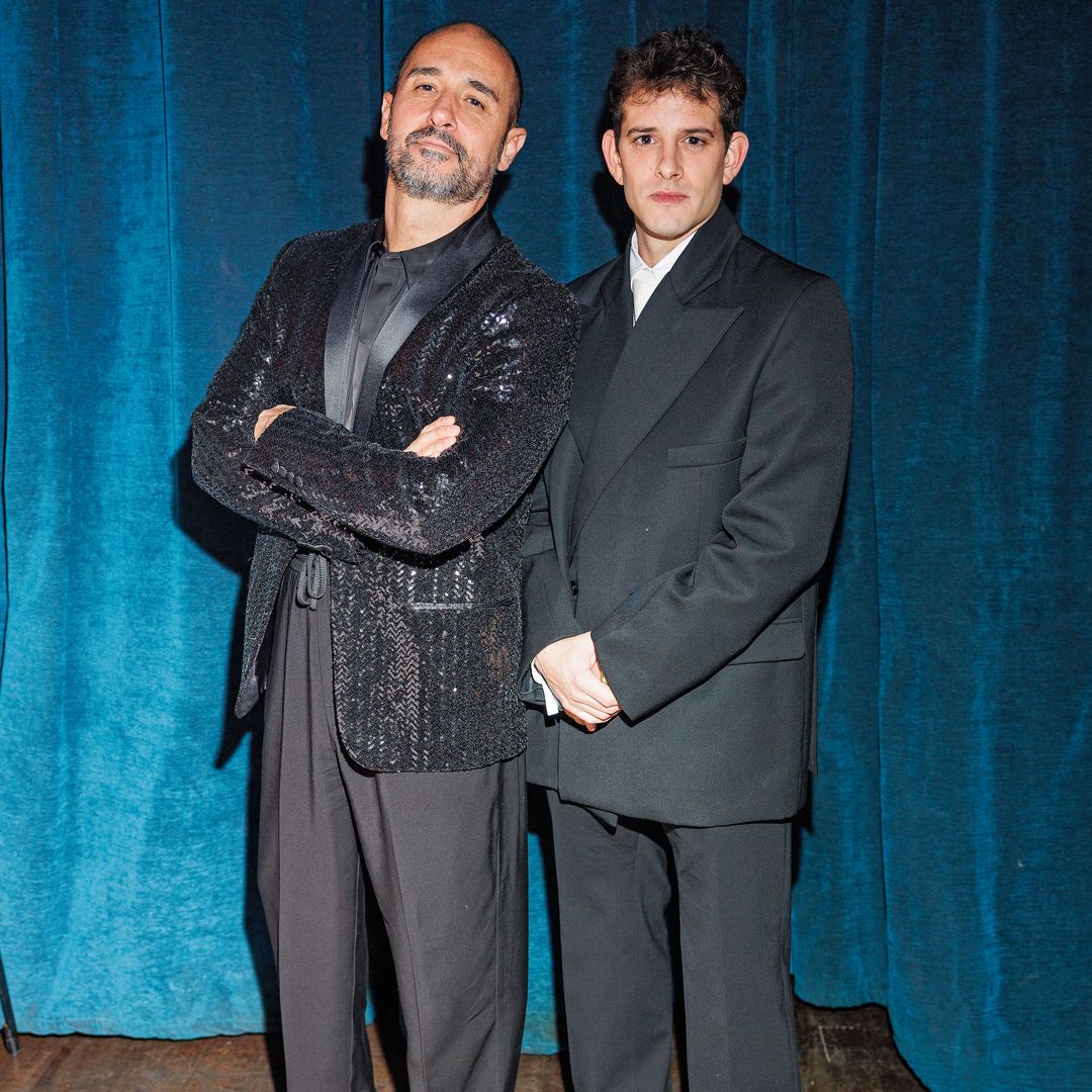 Alain y Álex Villazán, otro actor de la serie