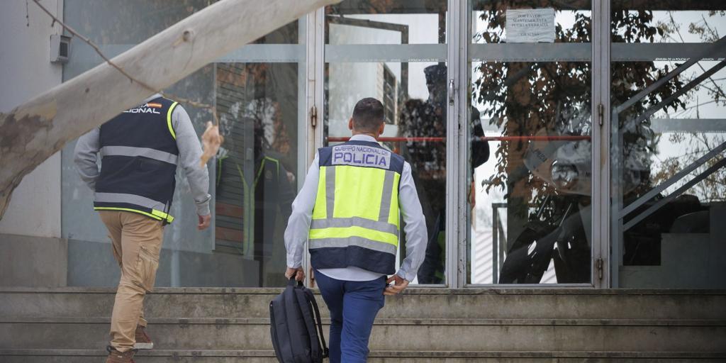 La Policía registra la sede de la operadora de hidrocarburos Biomar Oil por orden de la Audiencia Nacional