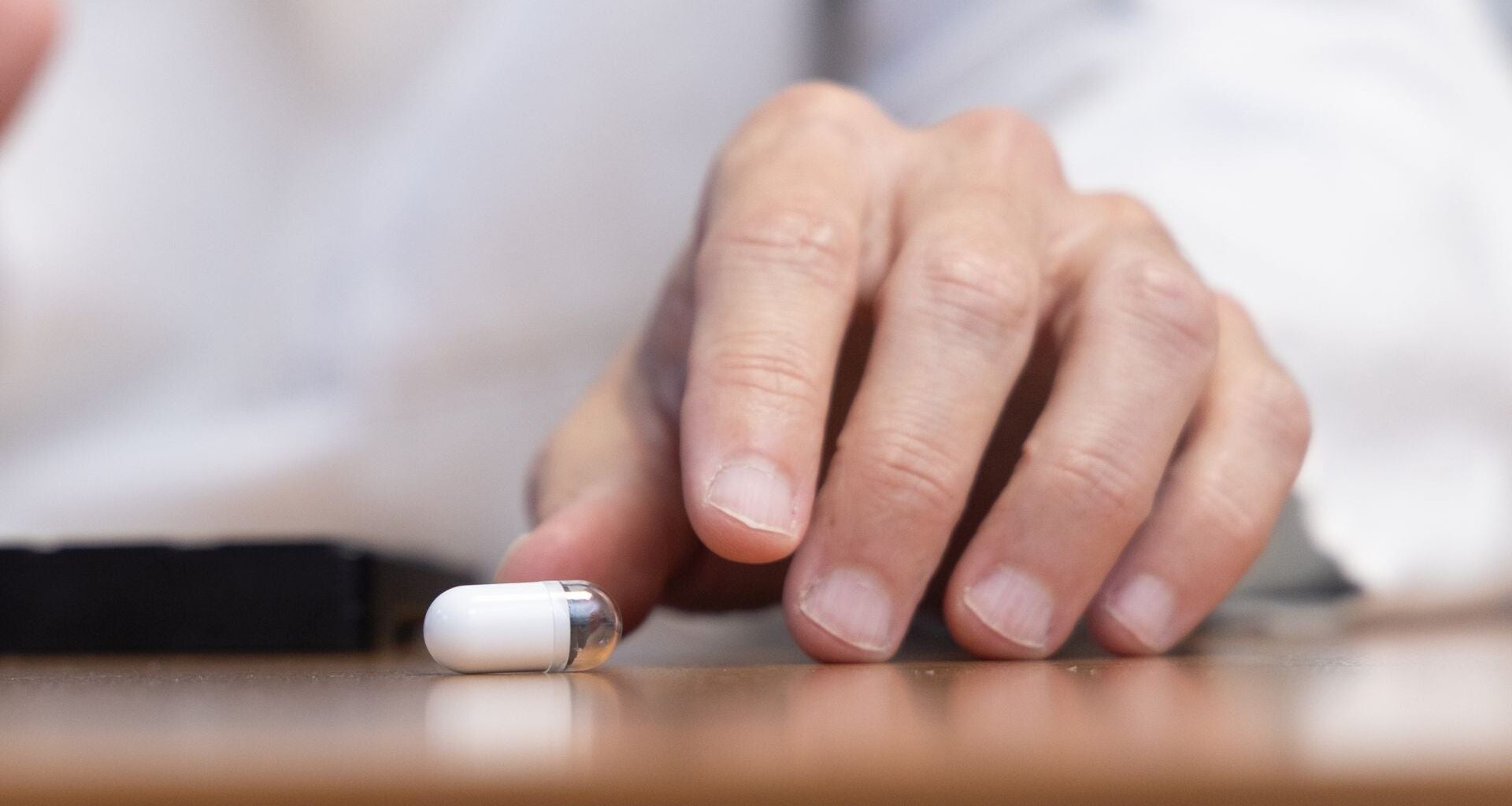 La píldora fotográfica poco más grande que un 'nolotil' que inspecciona el intestino