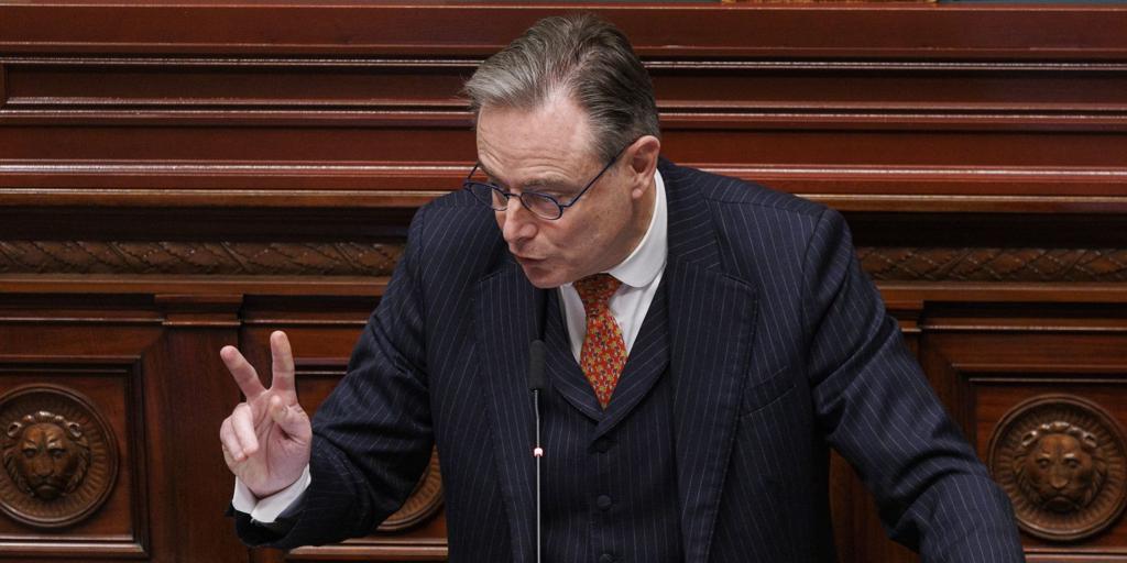 Bélgica reitera su negativa a usar en Ucrania los fondos rusos congelados pese a la presión de la UE