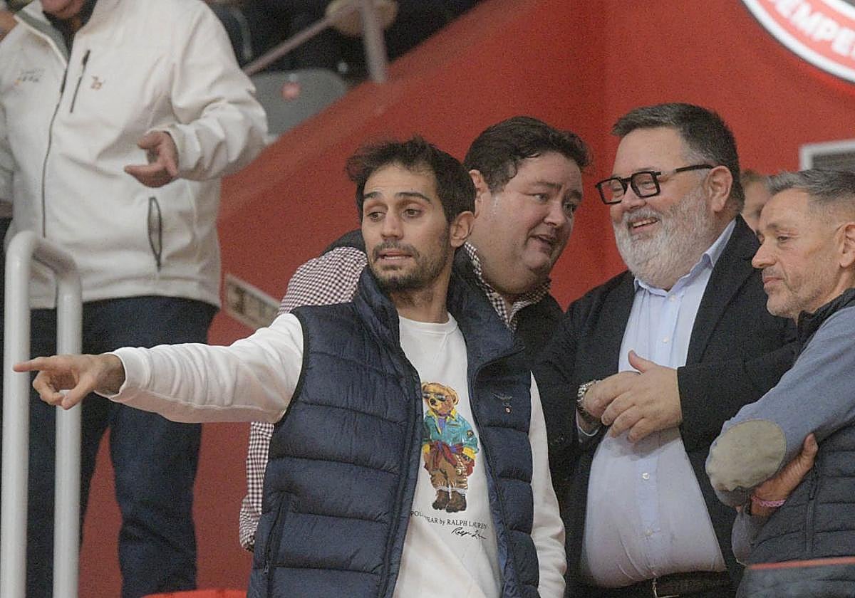 Duino y Arribas firman la venta del Efesé, a expensas del CSD