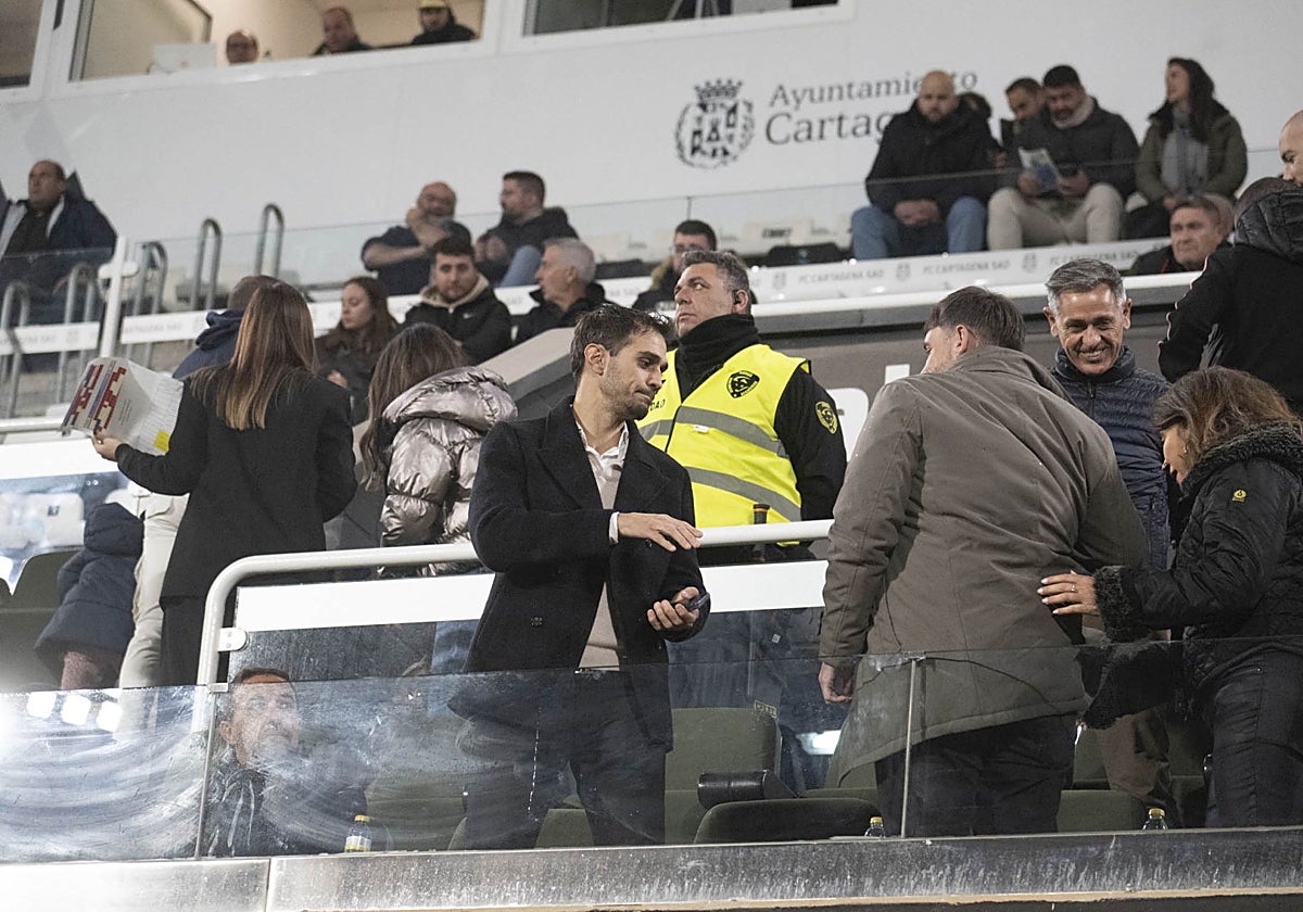 El Cartagena evita una posible suspensión del partido con un pago a la empresa Horus