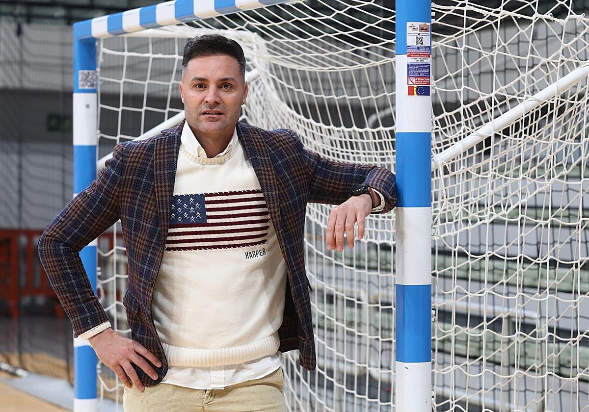 Juanjo Angosto: «Me he perdido años de mis hijas y quería disfrutarlas antes de que fueran mayores»