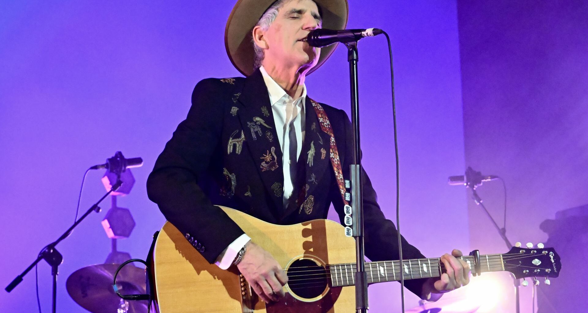 Mikel Erentxun deleita en un Kursaal abarrotado